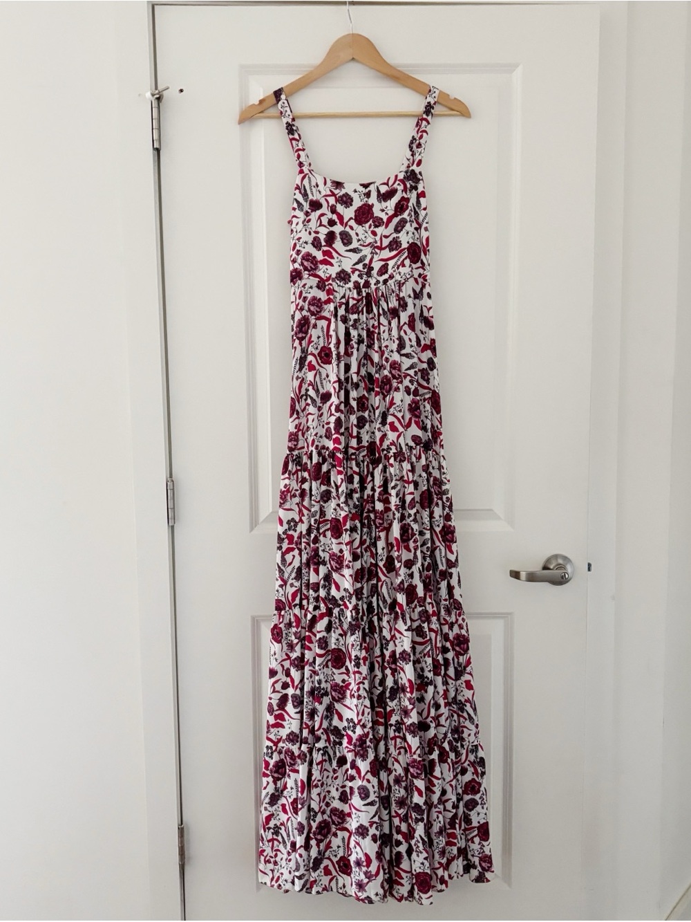 Alexis Zofia Berry Floral Smocked Tiered Crepe Maxi Dress Resortwear Medium - Picture 6 of 12